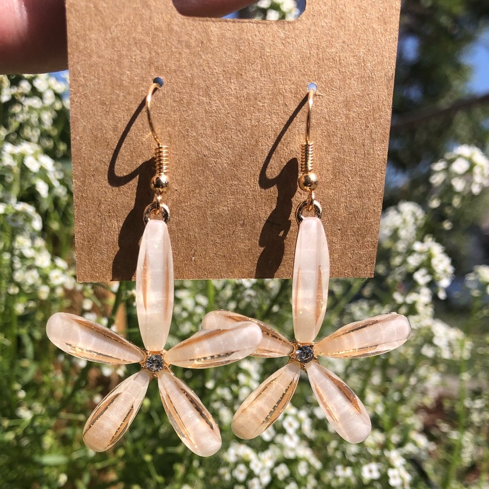 Flower Earrings ✨